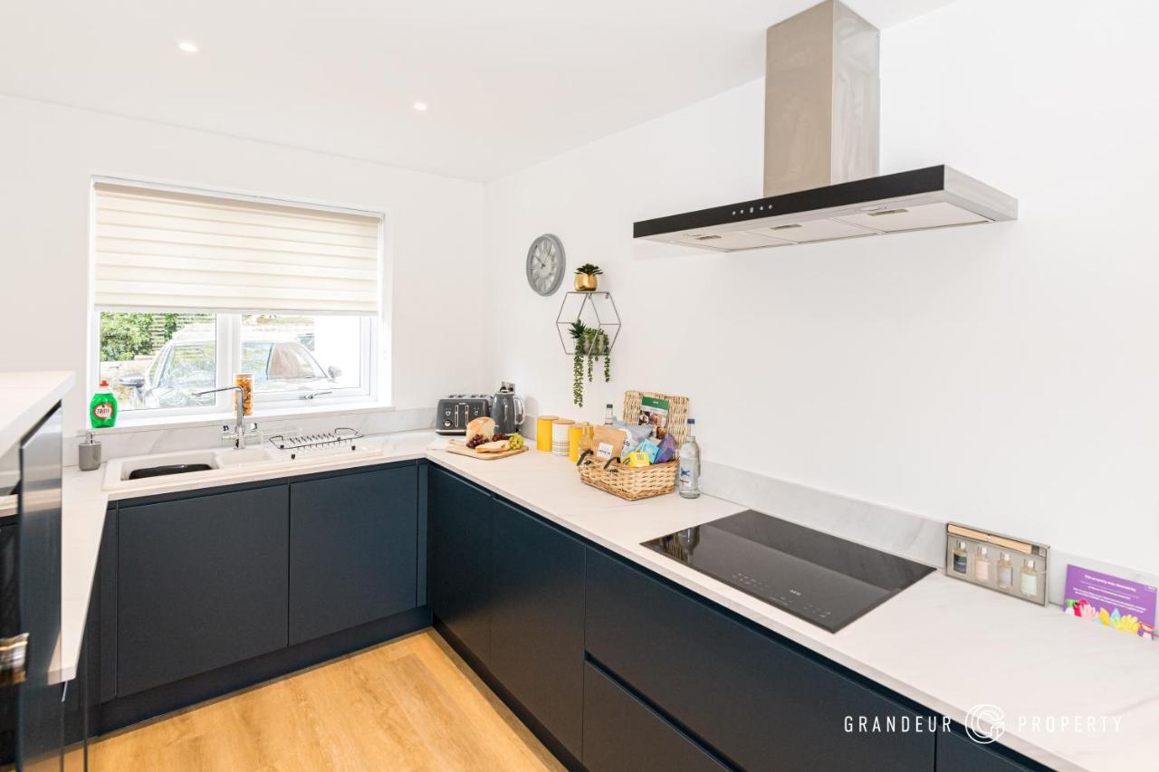 Denmark House By Grandeur Property Βίλα Poole Εξωτερικό φωτογραφία