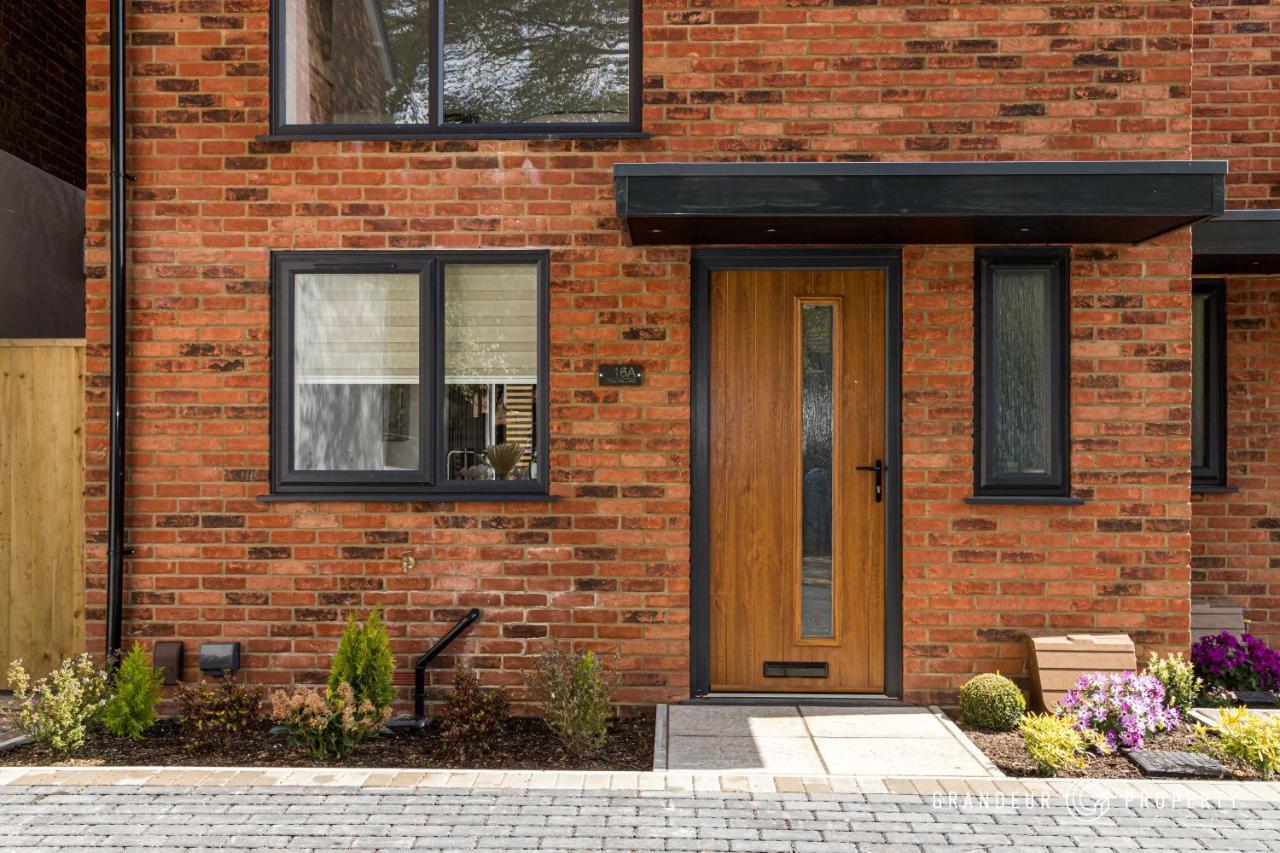 Denmark House By Grandeur Property Βίλα Poole Εξωτερικό φωτογραφία