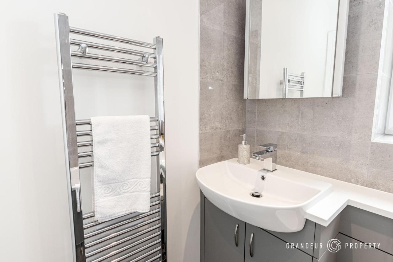 Denmark House By Grandeur Property Βίλα Poole Εξωτερικό φωτογραφία