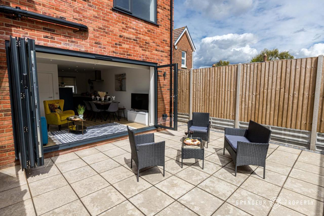 Denmark House By Grandeur Property Βίλα Poole Εξωτερικό φωτογραφία