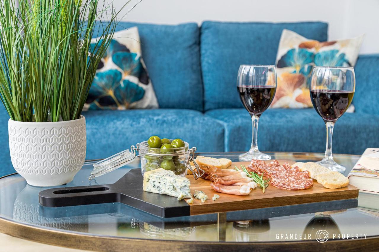 Denmark House By Grandeur Property Βίλα Poole Εξωτερικό φωτογραφία