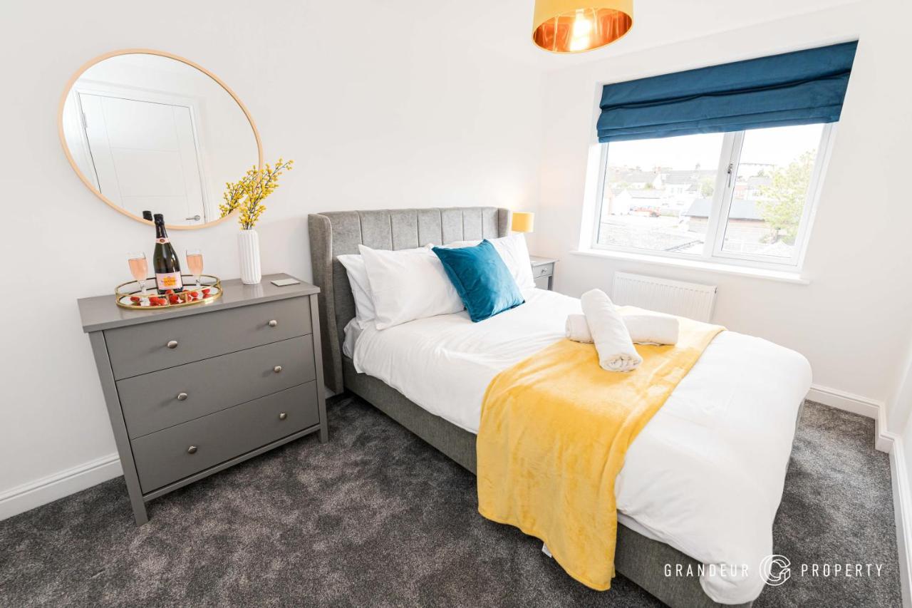Denmark House By Grandeur Property Βίλα Poole Εξωτερικό φωτογραφία