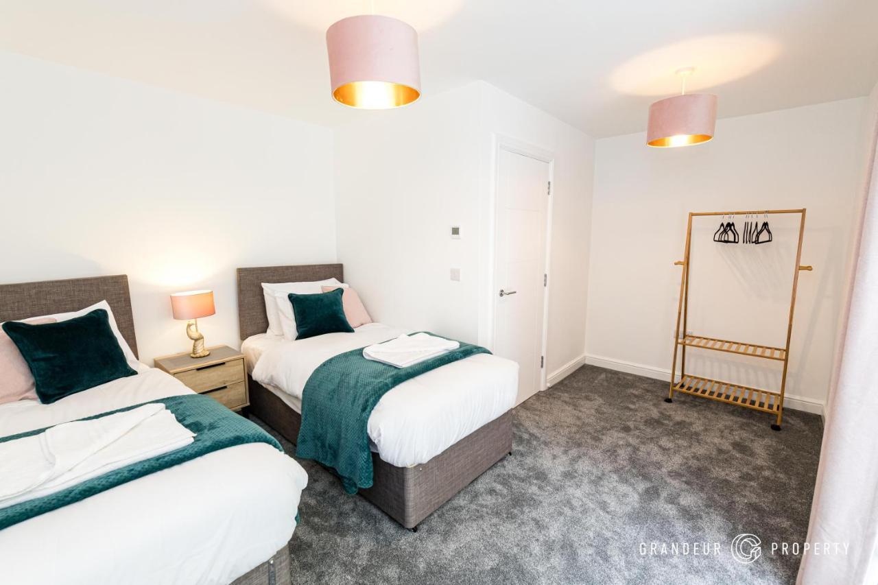 Denmark House By Grandeur Property Βίλα Poole Εξωτερικό φωτογραφία