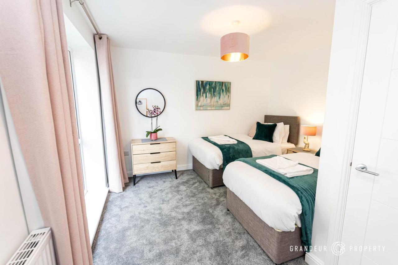 Denmark House By Grandeur Property Βίλα Poole Εξωτερικό φωτογραφία