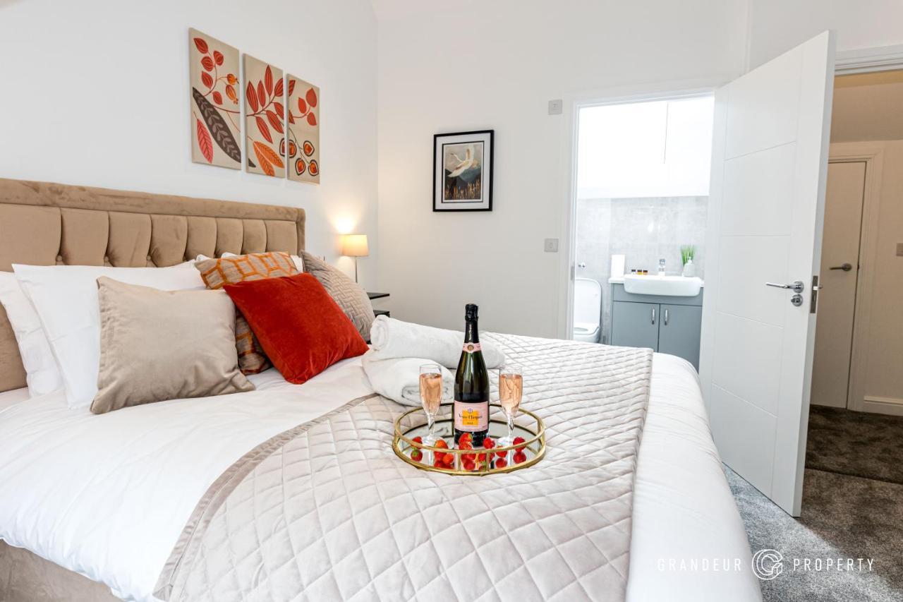 Denmark House By Grandeur Property Βίλα Poole Εξωτερικό φωτογραφία